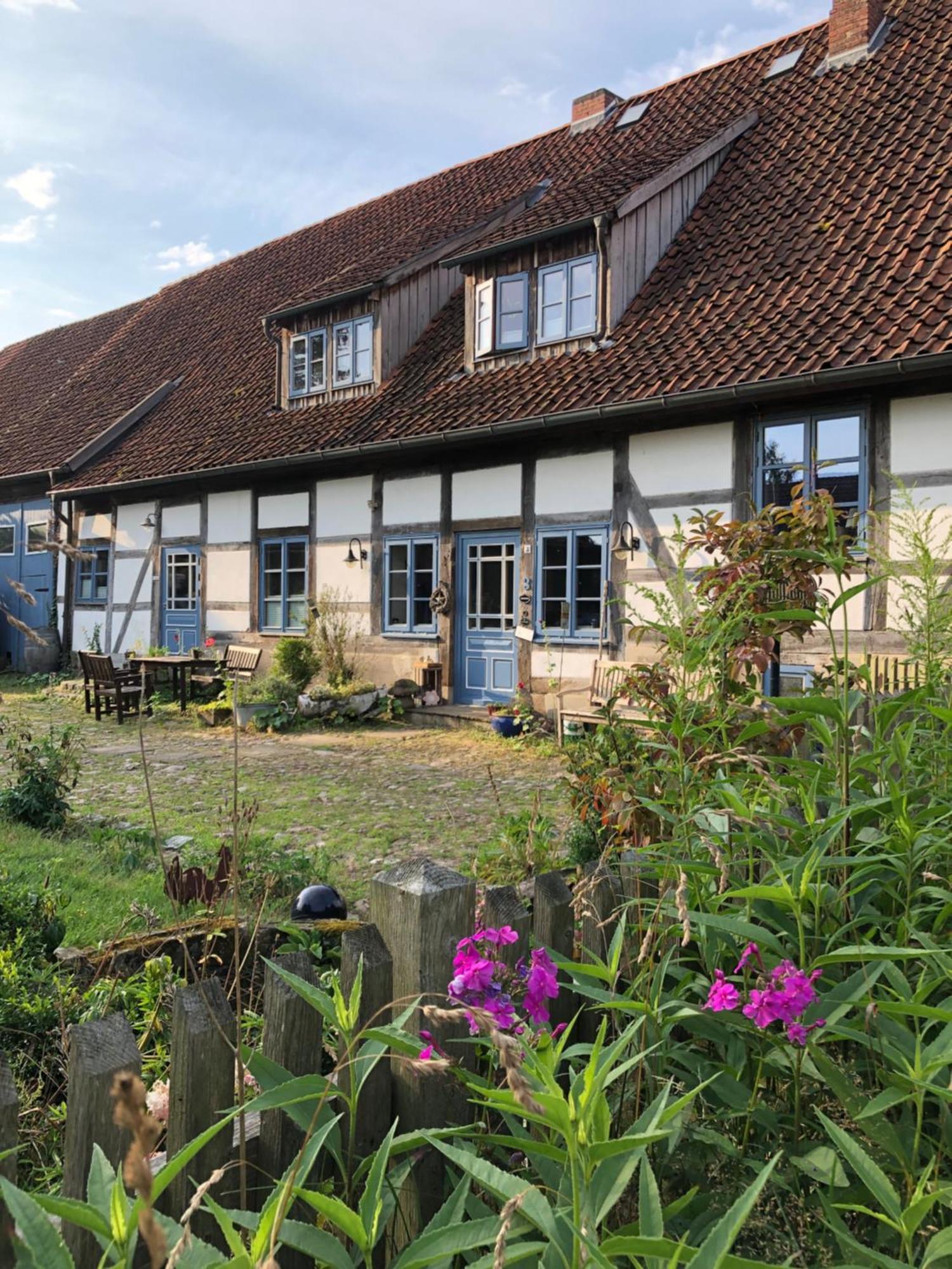 Ferienwohnung Im Edelhof Neustadt am Rübenberge Exterior foto
